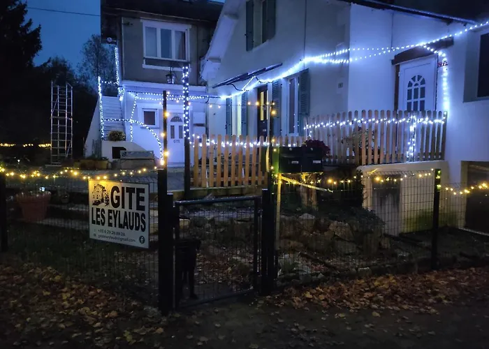 Les Eylauds Apartment *